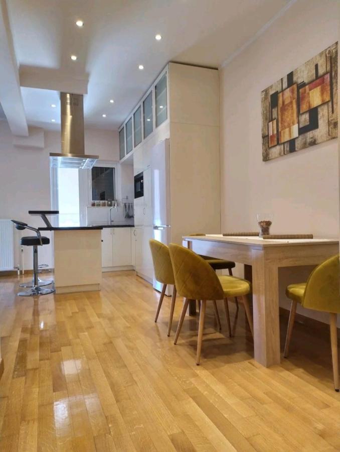 Stylish -Modern Apartment Heart Of Marousi Athena Bagian luar foto