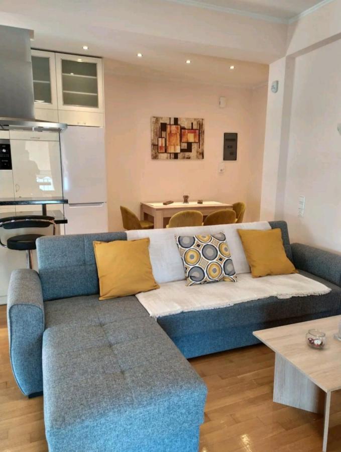 Stylish -Modern Apartment Heart Of Marousi Athena Bagian luar foto