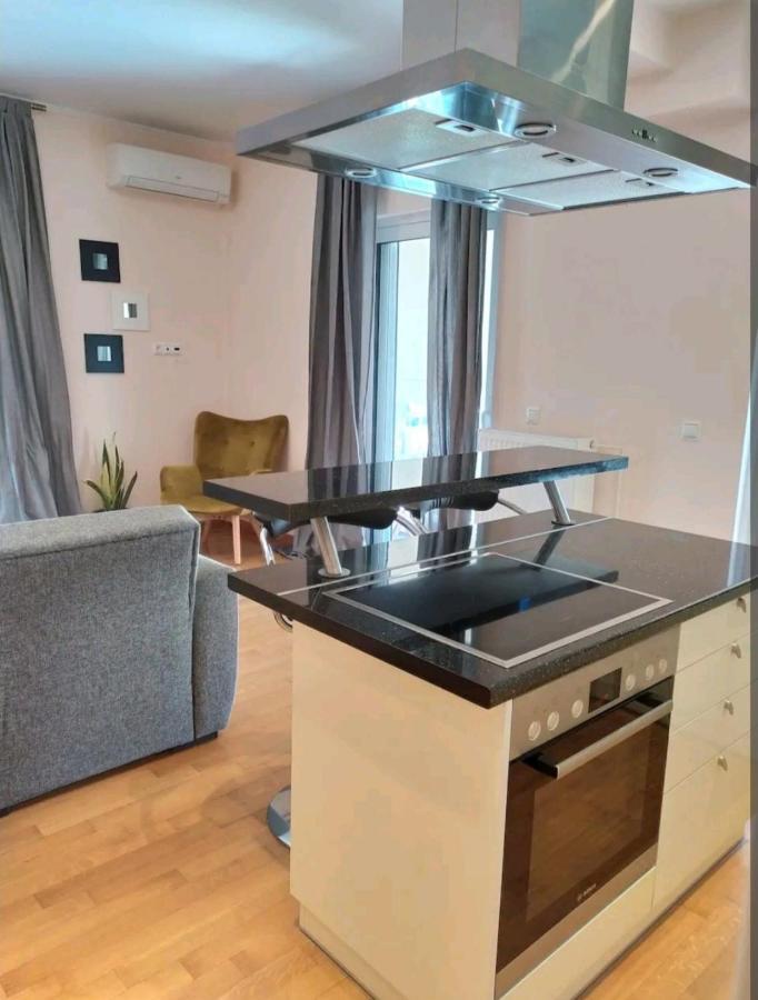 Stylish -Modern Apartment Heart Of Marousi Athena Bagian luar foto