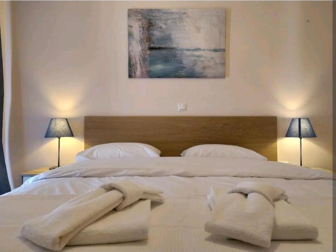 Stylish -Modern Apartment Heart Of Marousi Athena Bagian luar foto