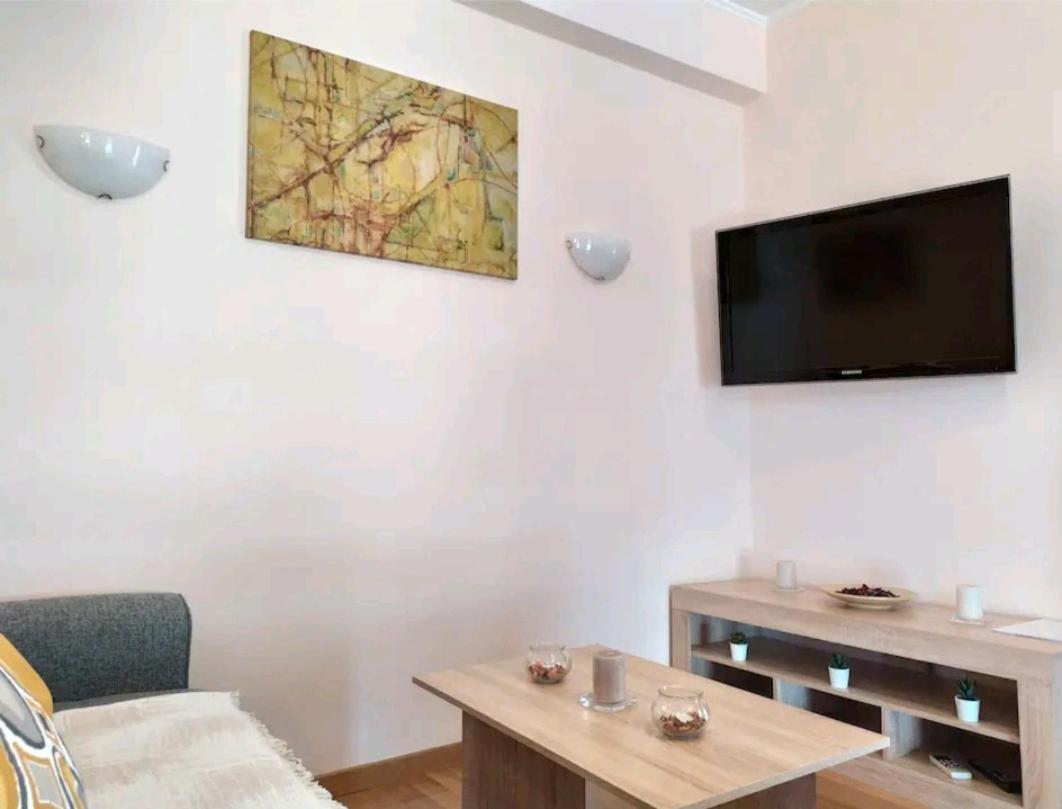 Stylish -Modern Apartment Heart Of Marousi Athena Bagian luar foto