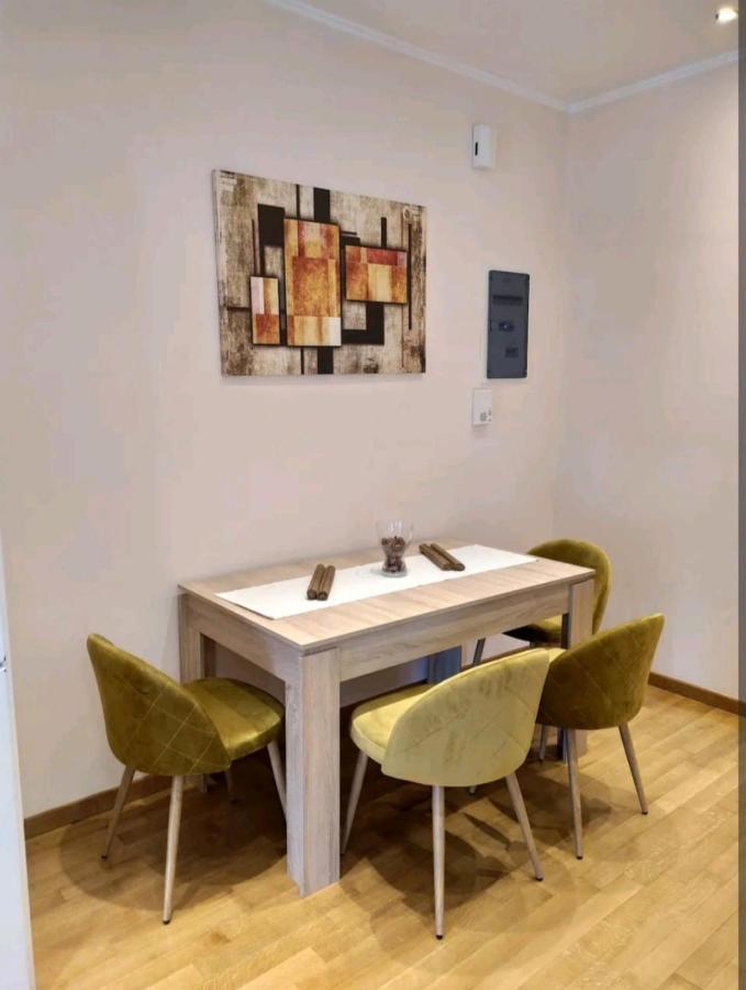 Stylish -Modern Apartment Heart Of Marousi Athena Bagian luar foto